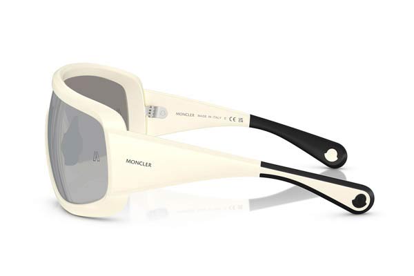 Moncler modello 8003 SNOWSEEKER di colore 50026G