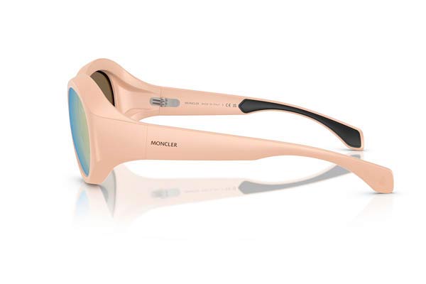 Moncler modello 8005 FUTURO di colore 50195A