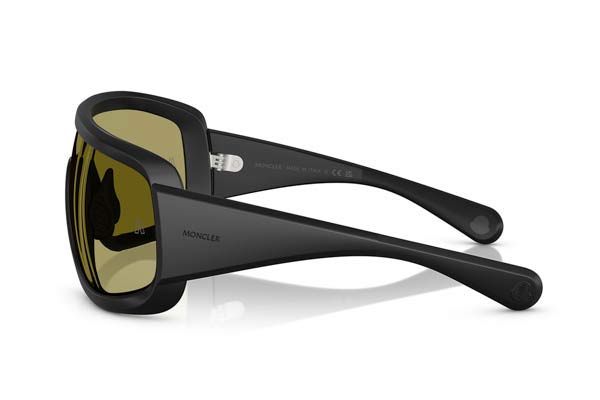 Moncler modello 8003 SNOWSEEKER di colore 500682