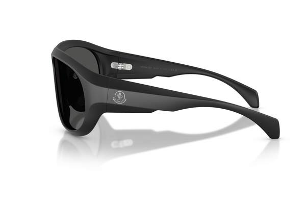 Moncler modello 8013 BLEACHER di colore 500687