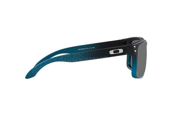 OAKLEY modello HOLBROOK 9102 di colore X9