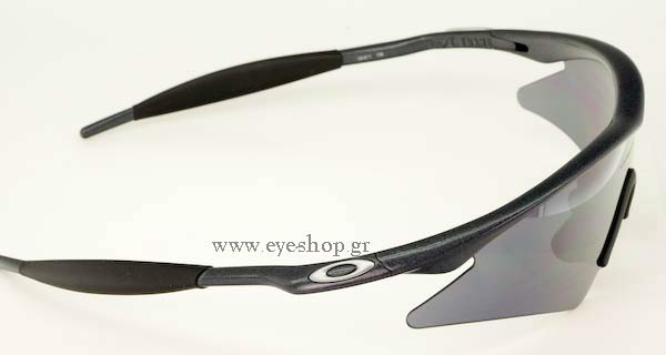 Oakley modello M FRAME di colore 2 - Sweep ® 9059 09-611 Black Iridium