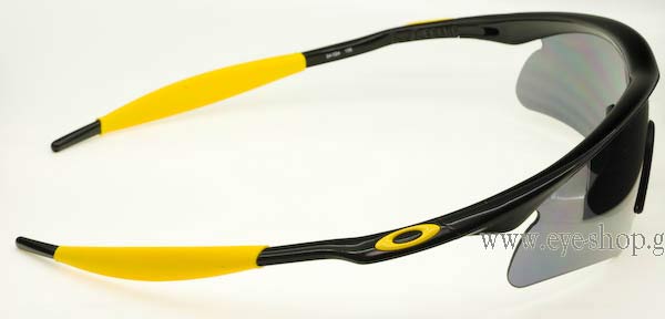Oakley modello M FRAME di colore 2 - HYBRID ® S 9064 Livestrong 24-024 Matte Black - Grey