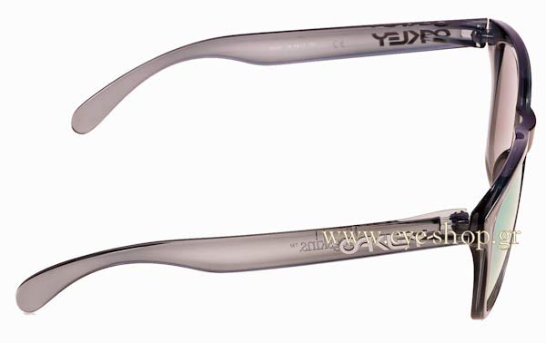 Oakley modello Frogskins 9013 di colore 03-291 Crystal Black Emerald Iridium
