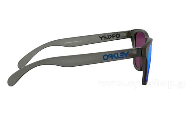 Oakley Junior modello Frogskins XS 9006 di colore 05