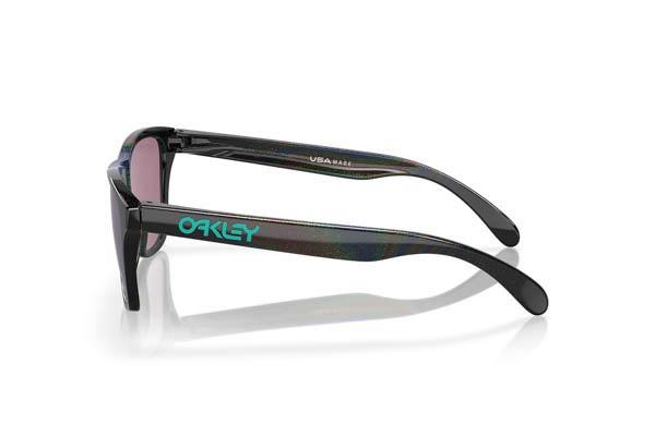 Oakley Youth modello 9006 FROGSKINS XS di colore 41