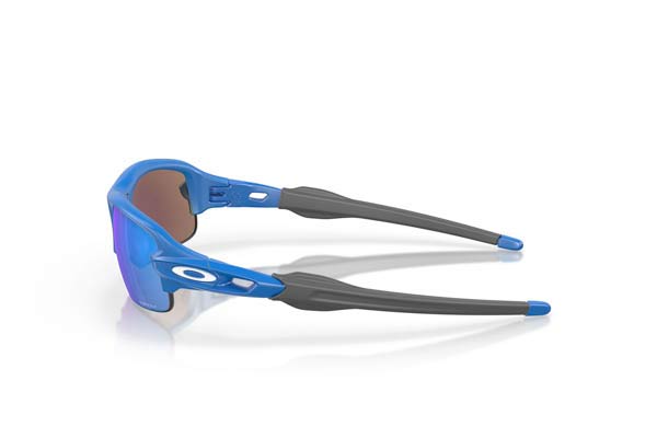 Oakley Youth modello 9008 FLAK XXS di colore 10