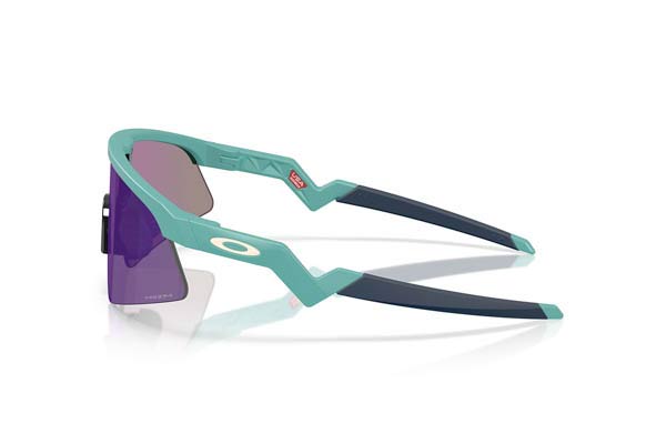 Oakley Youth modello 9015 RESISTOR SWEEP di colore 06