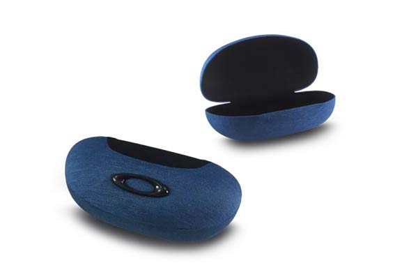 Occhiali Oakley Oakley Vaults 17 Lifestyle ellipse o ac case blue-black