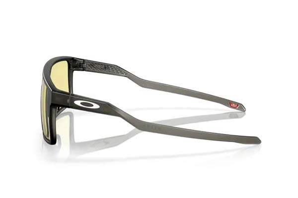 Oakley 9285 HELUX