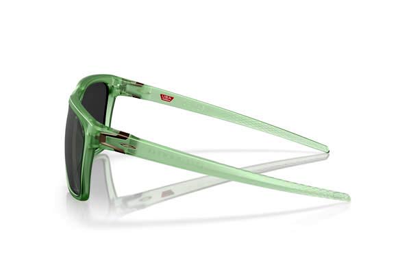 Oakley modello 9100 LEFFINGWELL di colore 17