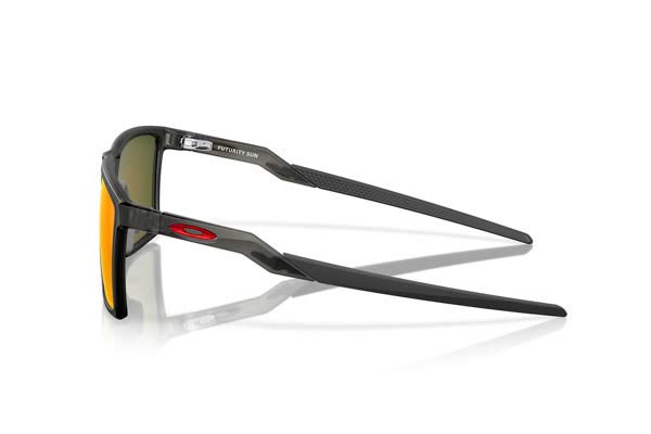 Oakley modello 9482 FUTURITY SUN di colore 04