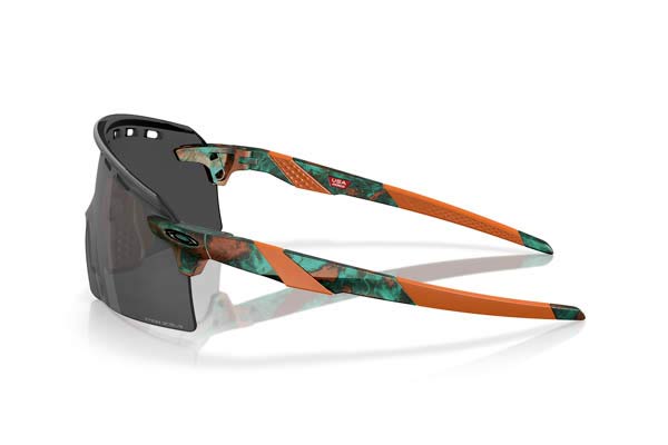 Oakley modello 9235 ENCODER STRIKE VENTED di colore 15