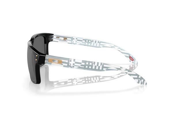 Oakley modello HOLBROOK 9102 di colore Y7