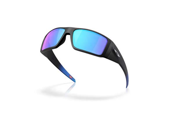 Oakley modello 9231 HELIOSTAT di colore 23