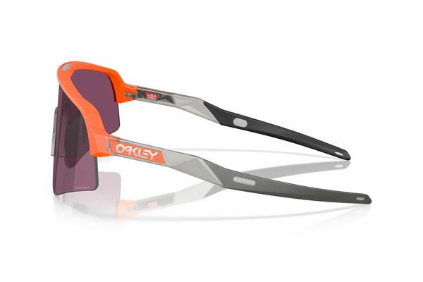 Oakley modello 9465 SUTRO LITE SWEEP di colore 30