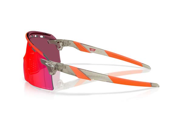 Oakley modello 9235 ENCODER STRIKE VENTED di colore 20