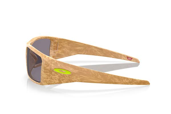 Oakley modello 9231 HELIOSTAT di colore 17