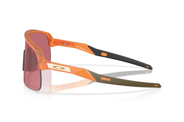 Oakley modello 9496 SUTRO LITE S di colore 10