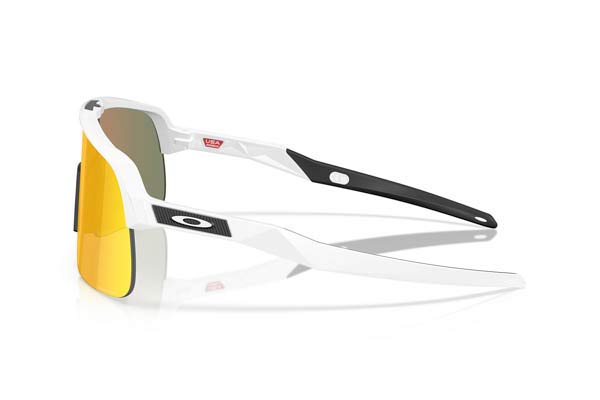 Oakley modello 9496 SUTRO LITE S di colore 02