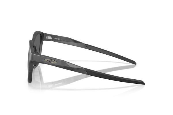 Oakley modello 9507D SHACKLE di colore 05