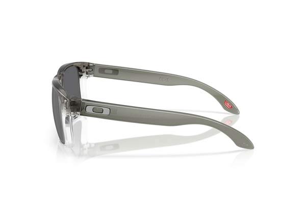 Oakley modello 9509 HOLBROOK S di colore 03