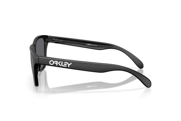 Oakley modello 9508 FROGSKINS S di colore 06