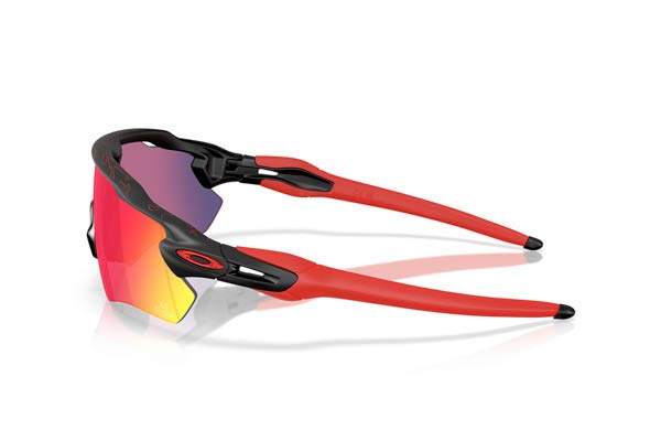 Oakley modello 9208 RADAR EV PATH di colore G2 100 THIEVS