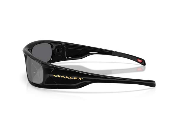 Oakley modello 9522 HIGHLAND di colore 01