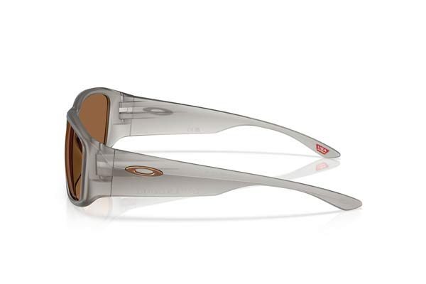 Oakley modello 9521 TOURNIQUET di colore 02