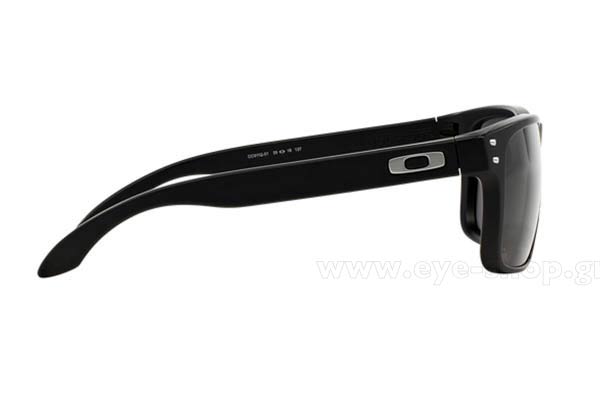 Oakley model Holbrook 9102 and color 01