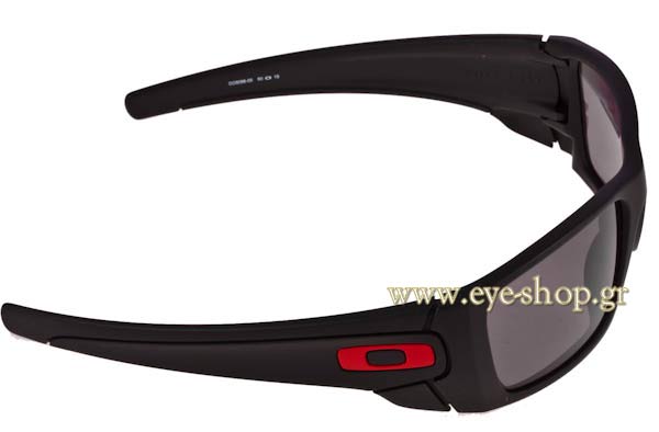 Oakley modello Fuel Cell 9096 di colore 09 Ducati Limited Edition ΚΑΤΑΡΓΗΘΗΚΕ - DISCONTINUED