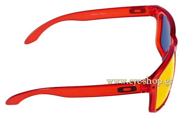 Oakley modello Holbrook 9102 di colore 04 Ruby Iridium