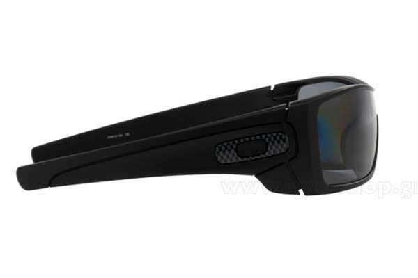Oakley modello Batwolf 9101 di colore 04 Polarized