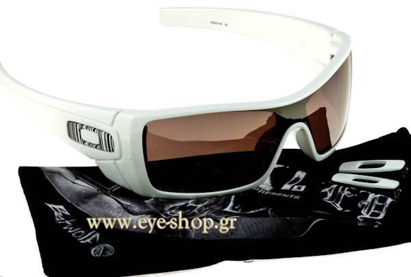 Occhiali Oakley BATWOLF 9101 06 OO Black Iridium Polarized