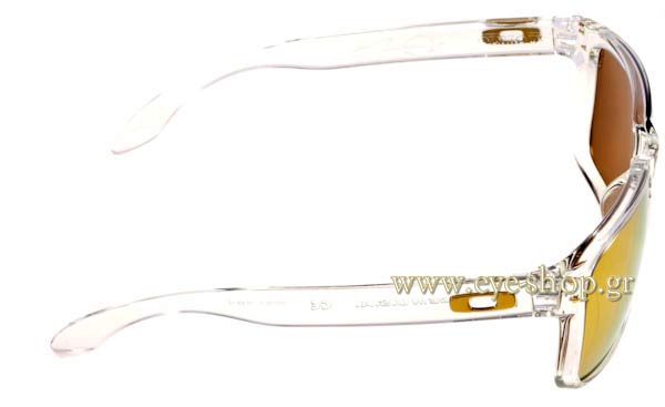 Oakley modello Holbrook 9102 di colore 19 Shaun White