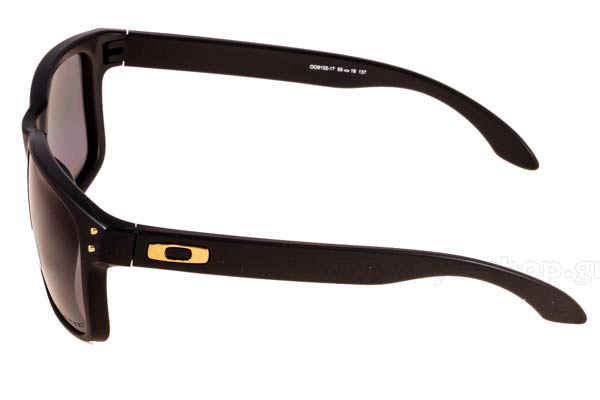 Oakley modello Holbrook 9102 di colore 17 HD Polarized Shaun White