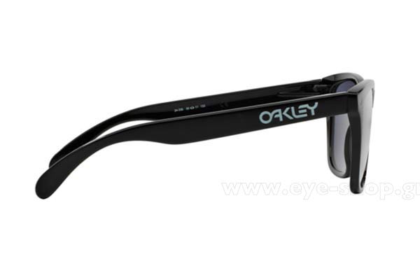 Oakley modello Frogskins 9013 di colore 24-306