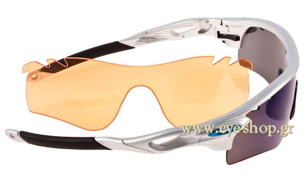 Oakley modello Radarlock di colore 9181 03 ice iridium-persimmon
