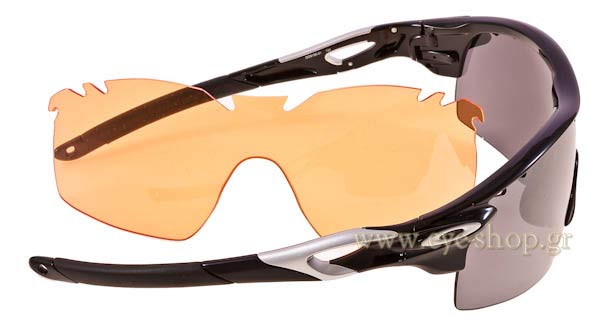Oakley modello Radarlock di colore XL 9196 Straight 01 Black Iridium® Vented
