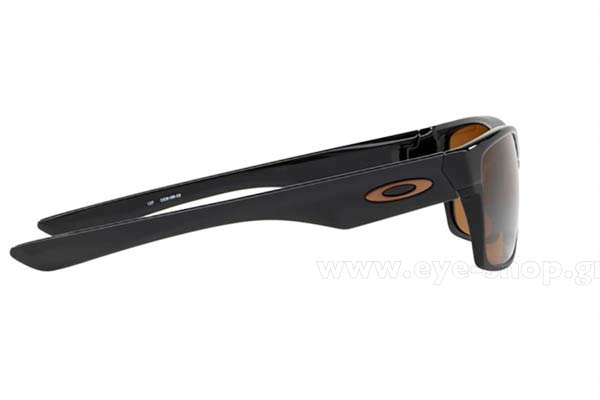 Oakley modello TwoFace 9189 di colore 03 Polished Black - Dark Bronze