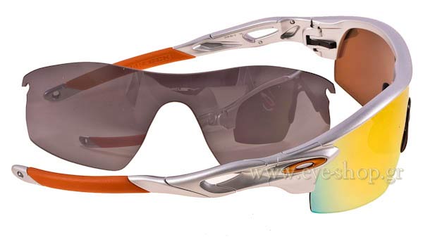 Oakley modello Radarlock di colore Pitch 9182 12 Fire Iridium Polarized