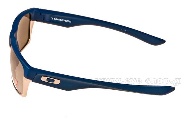 Oakley modello TwoFace 9189 di colore 15 Matte Navy ChrIrid Polarized