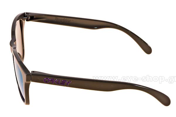Oakley modello Frogskins 9013 di colore 33 Grey - Violet Iridium - Toxic Blast
