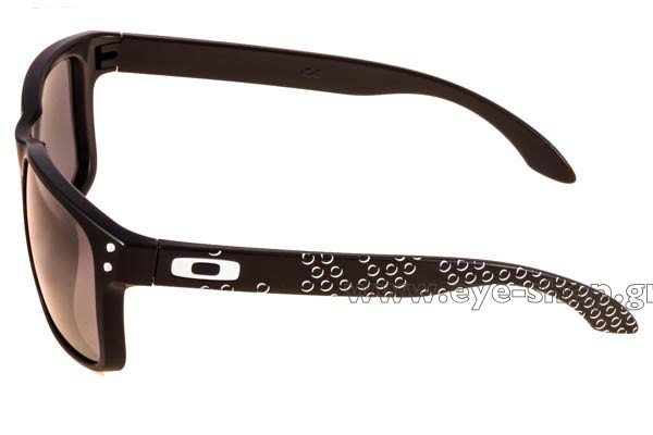 Oakley modello Holbrook 9102 di colore 81  B1B Collection Mt Black