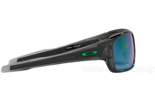 Oakley modello Turbine 9263 di colore 09 Polarized Jade Iridium