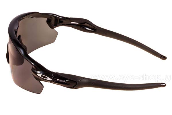 Oakley modello RADAR EV PITCH 9211 di colore 07 Black Irid Polarized