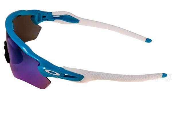 Oakley modello 9208 RADAR EV PATH di colore 03 Sky Shappire Iridium