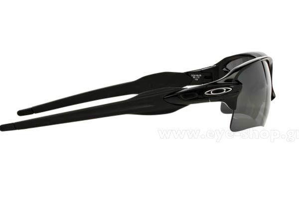 Oakley modello 9188 FLAK 2.0 XL di colore 08 Black Iridium Polarized