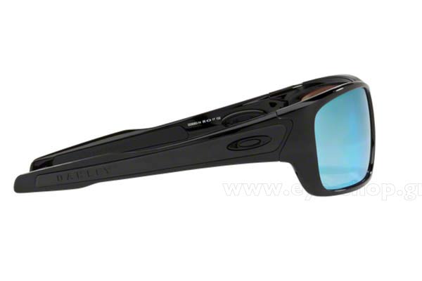 Oakley modello Turbine 9263 di colore 14 Prizm Deep H2O Polarized